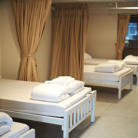 Krung Tone Hostel Bangkok Zewnętrze zdjęcie