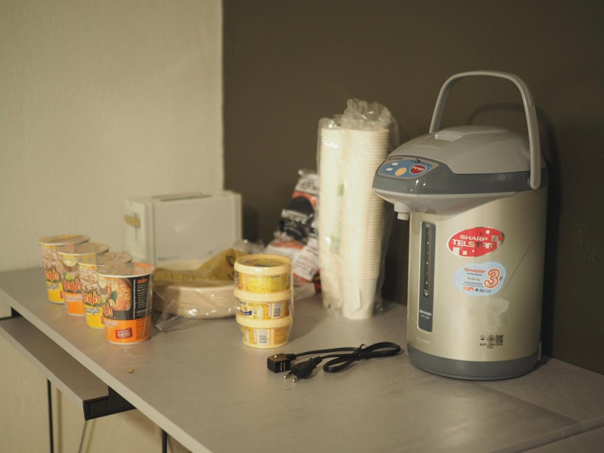 Krung Tone Hostel Bangkok Zewnętrze zdjęcie